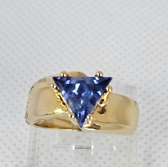 American Vintage Jewelry - Vintage Lab Created Tanzanite Ring in 14k over 925. Size 7!